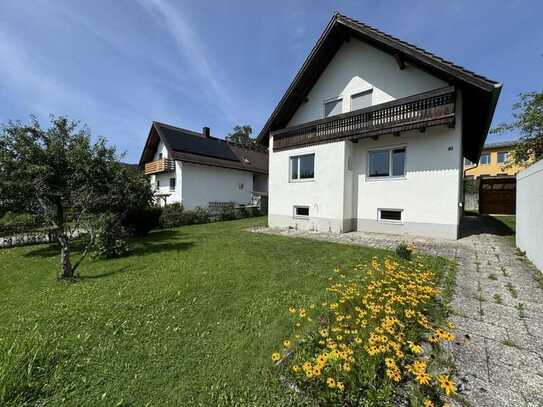 Grünes Wohnen im Zentrum der Stadt - charmantes Haus mit 6 Zimmern in Ebersberg