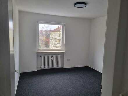 3 WG-Zimmer in frisch renovierter Wohnung in Top Lage!