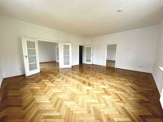 Großzügige 3 Zimmer-Altbau-Wohnung Schumannstraße, Bogenhausen