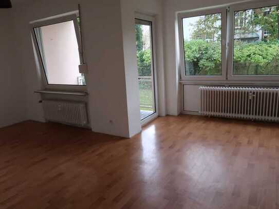 ***Oberursel 2 Zi.-Erdgeschosswohnung- Loggia in ruhiger Lage und in 3 Min. zur S-Bahn***