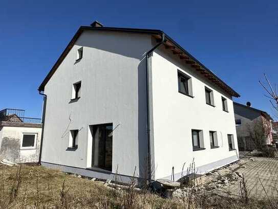 Saniertes Zweifamilienhaus in Garching an der Alz!