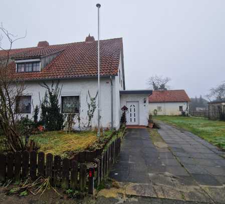 Günstige 5-Zimmer-Doppelhaushälfte in Wesendorf