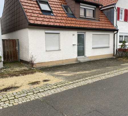 Häusle mit Garten und Autostellplatz zu vermieten in 72584 Hülben