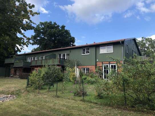 helles Wohnen über zwei Ebenen mit sonnigem Südbalkon