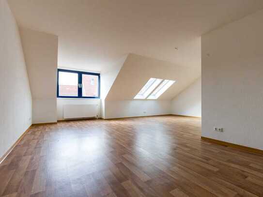 Charmante 3-Zimmer-Dachgeschosswohnung im Herzen der City