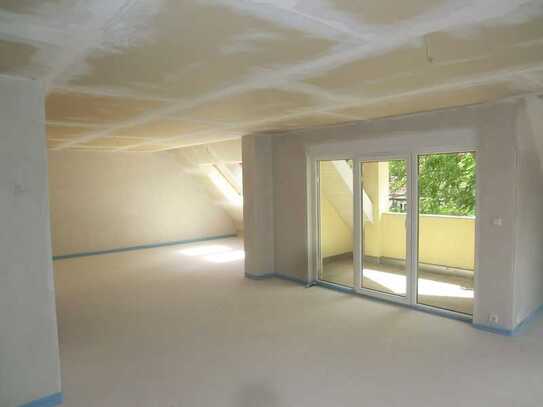 2-stockige OG-Wohnung mit Einliegerwohnung, naturnah, ruhig, mit guter Anbind. an B10, A8 und Bahn