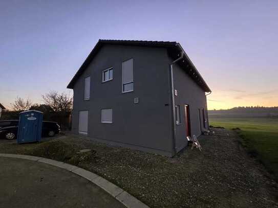 Geschmackvolle Wohnung in Zweifamilienhaus in Walbertsweiler