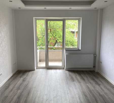 Erstbezug nach Sanierung - 3 Zimmer Wohnung mit Balkon in Köln Weidenpesch