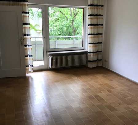 1-Raum-Wohnung mit Balkon und Einbauküche in Erlangen