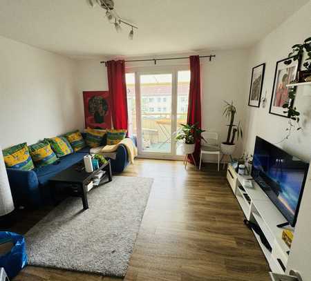 Sanierte 3-Raum-Wohnung mit Balkon und Einbauküche in Dresden