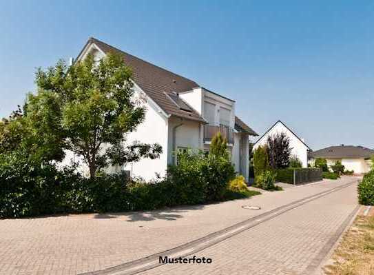 Freistehendes 2-Familienhaus mit Terrasse und Balkon - provisionsfrei