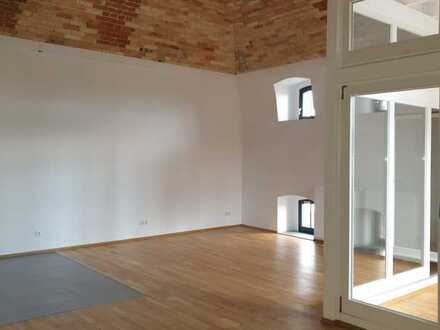 Malzfabrik Halle: Exklusive Loft-Wohnung mit 62 m² Wohnfläche und Wintergarten