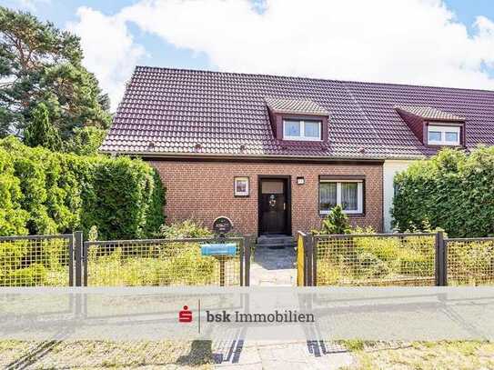 Doppelhaushälfte mit schönem Garten in Nähe des Kalksees