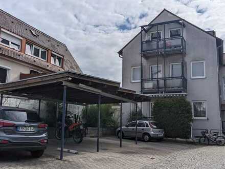 Modernisierte EG-Wohnung mit drei Zimmern sowie Balkon und EBK in Herzogenaurach