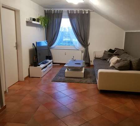 Ruhige Dachgeschoss Wohnung 64m2