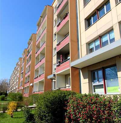 Frisch renovierte Familienwhg. mit Balkon im 3. OG