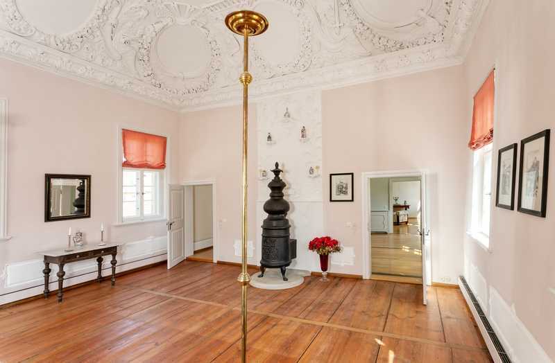                                                               Repr&auml;sentative Orangerie: Wohnen am Schloss mit Jagdm&ouml;glichkeit                                                       in Ebern (Haßberge)