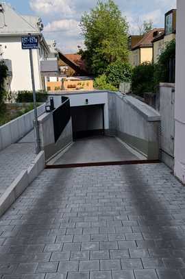 Tiefgaragenstellplatz am Innsbucker Ring ab sofort zu vermieten