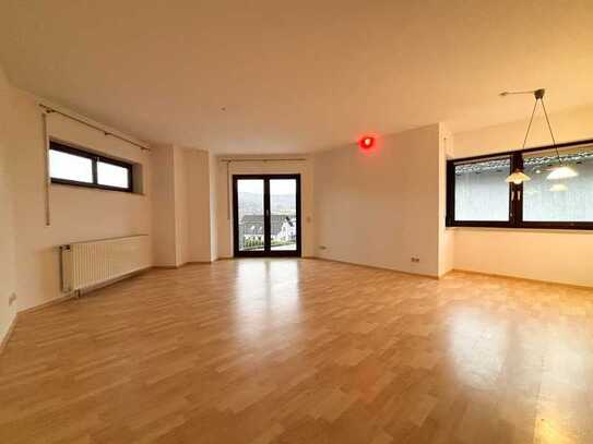 **Modernisierte 2-Zi.Whg mit Balkon in Gelnhausen Haitz