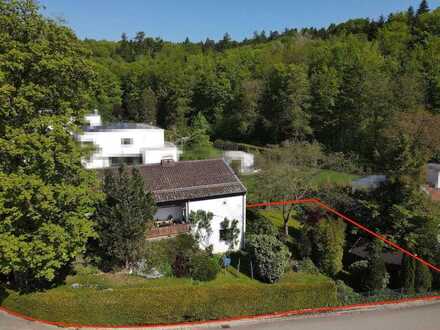Aystetten, 716 m² Grund mit Altbestand