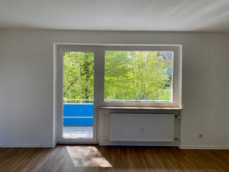                                                               Kurzfristige Anmietung m&ouml;glich - 3-Zimmer-Wohnung mit Balkon und Tageslichtbad                                                       in Wald (Ostallgäu)