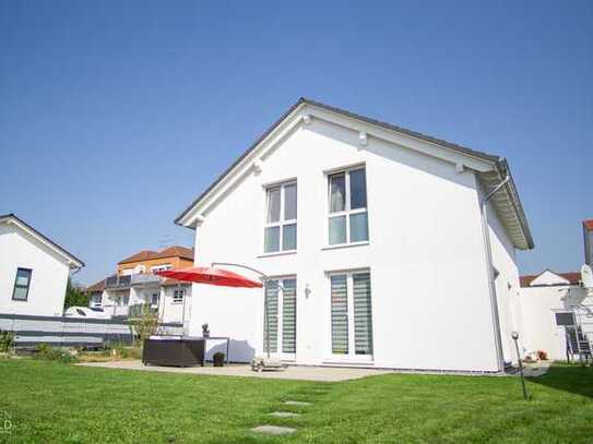 Modernes Einfamilienhaus mit großzügigem Garten und Einzelgarage in ruhiger Lage von Limburg