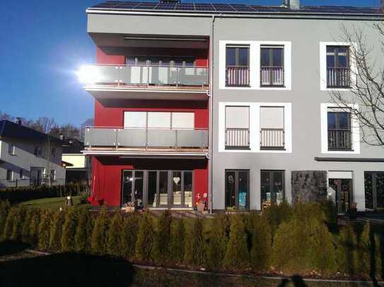 Exklusive 2-Zi-Wohnung im Kronenhof mit Garten und Kaminofen, Süd-Ost-Lage, Neubau