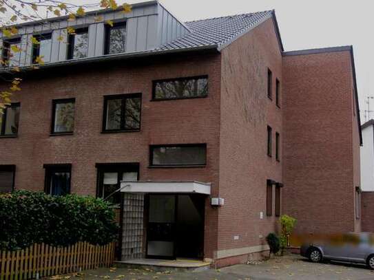 Ca. 50 qm WOHNZIMMER !! 3 ZIMMER-MAISONETTE-WOHNUNG in KAARST-HOLZBÜTTGEN. (MAX. FÜR 3 PERSONEN !)