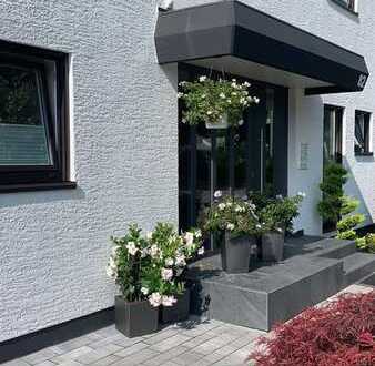 Ansprechende 2,5-Raum-Wohnung mit EBK und Dachterrasse in Heddesheim
