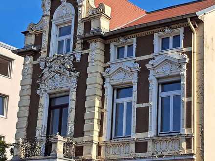 "Historische Stadtvilla mit viel Charme und Glanz" in Viersen sucht neuen Eigentümer!