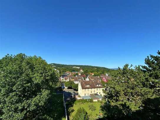 Moderne, komplett renovierte 2 Zimmer Wohnung mit toller Aussicht. Ihr neues Zuhause in Bad Nauheim!