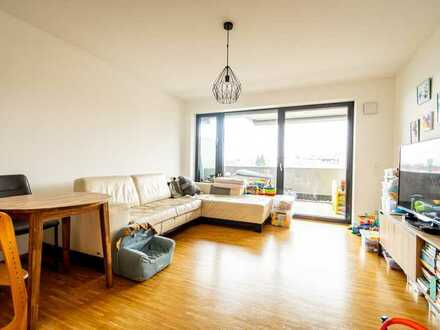 Lichtdurchflutete 3 Zimmer Wohnung mit Balkon