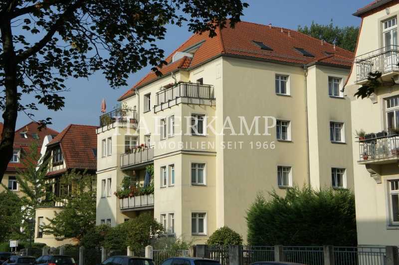 Kapitalanlage in schönem sanierten Altbau in Dresden-Striesen-drei Zimmer