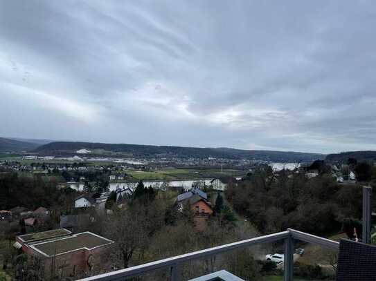 TOP-2-Zimmer-Wohnung in bester Rheintal-Aussichtslage