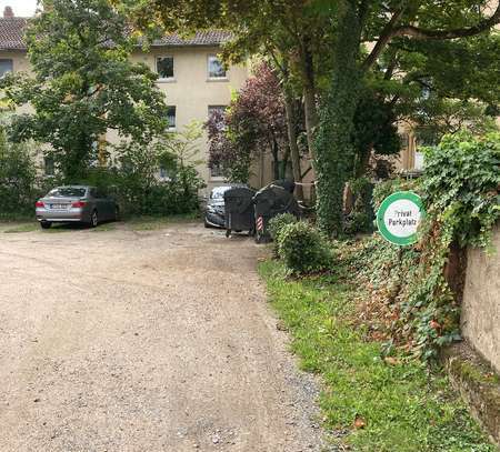 Außenstellplatz hinter den Häusern Heinrichstraße 1-5 zu vermieten