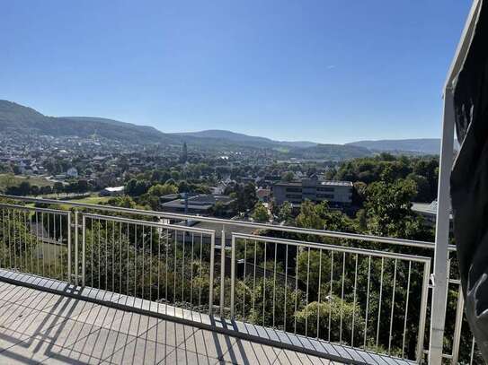 ***SONNENWOHNUNG MIT BALKON IN BENEIDENSWERTER AUSSICHTSLAGE***