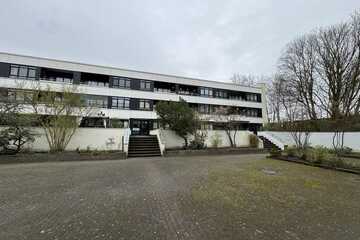 Gepflegte 2-Raum-Wohnung mit Balkon und Einbauküche in Hamburg