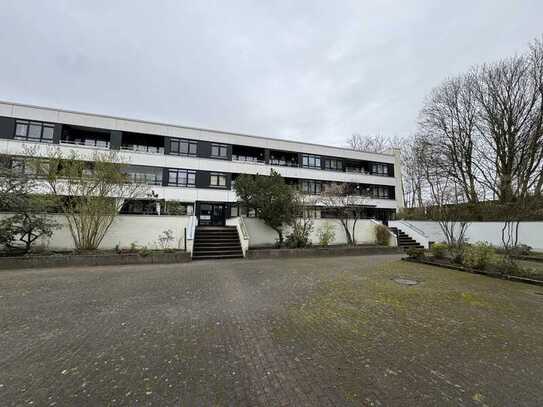 Gepflegte 2-Raum-Wohnung mit Balkon und Einbauküche in Hamburg