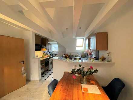 AMAZING PLACE!
Tolle 4 Zimmer-Maisonette-Wohnung in Essen-Holsterhausen