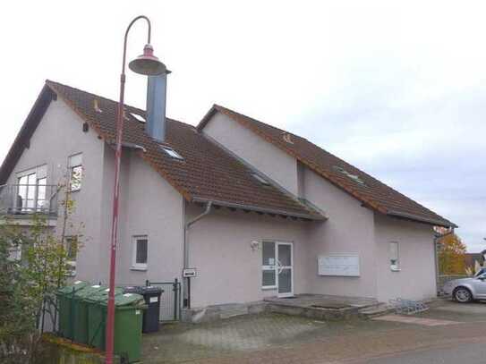 Wohnung mit drei Zimmern, Balkon und Stellplatz in Zaisenhausen