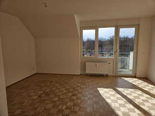 71 m² 3 Zi- Dachgeschosswohnung mit Balkon - Bodestraße 37 *** AUFZUG ***