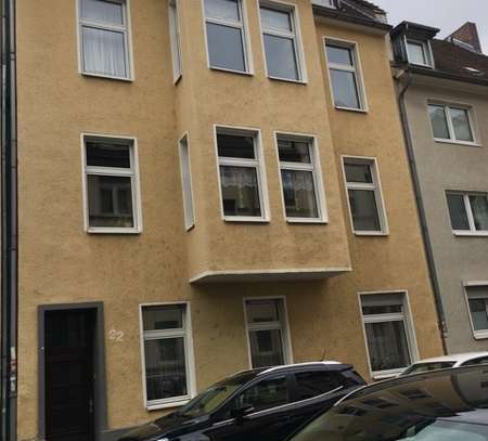 Idyllische 4 Zimmer Wohnung mit Balkon im Herzen von Köln Kalk