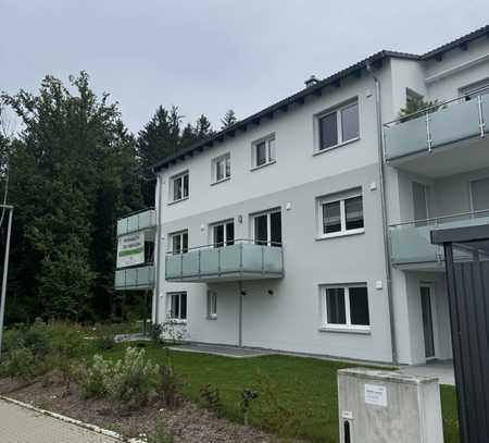 Erstbezug mit Balkon und EBK: Ansprechende 3-Raum-Wohnung mit geh. Innenausstattung