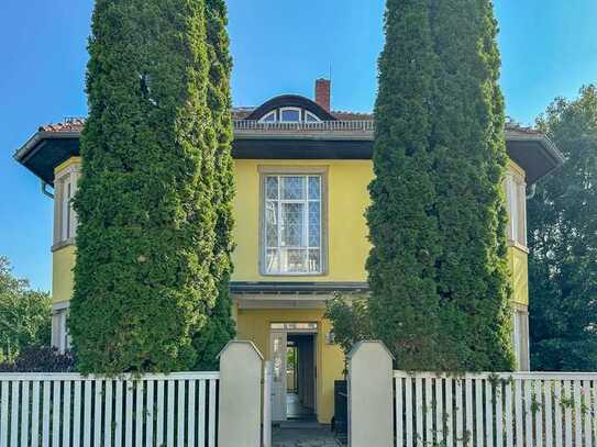 +++ Ihr Traum am Weißen Hirsch - bezugsfreie Villa mit wunderschönem Grundstück +++