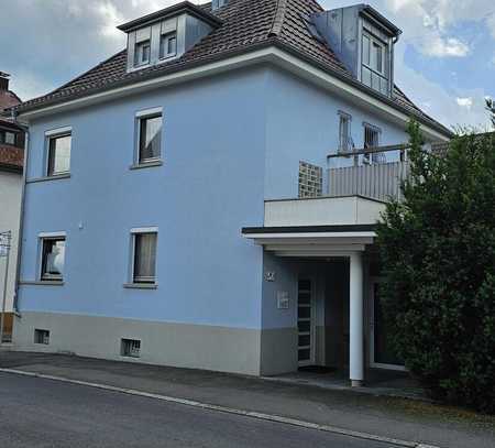 1- bis 2-Familienhaus mit großer Sonnenterrasse, in ruhiger und doch zentraler Lage!