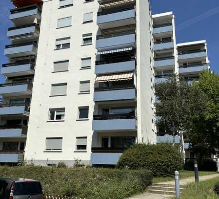 Geschmackvolle 3-Raum-Erdgeschosswohnung mit Balkon in Hochheim am Main