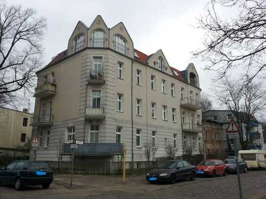 Charmante 2-Zimmer-Wohnung mit Balkon, Terrasse und Garten in Berlin
