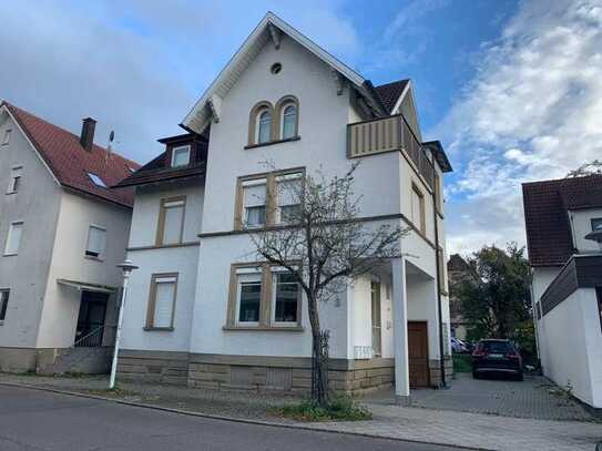 Geräumige 4 Zimmerwohnung mit Balkon und Terrasse