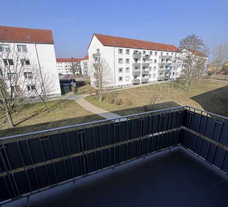 Helle 2 ZKB Wohnung in Bitterfeld-Wolfen! WE32