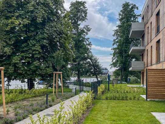 Erste Wasserreihe + Südlage: Apartment mit Wasserblick und kleinem Privatgarten - Einbauküche incl.